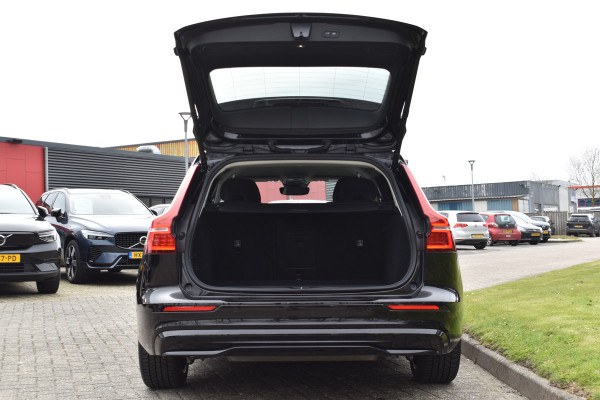 Volvo V60 B4 211PK Automaat Plus Dark | Trekhaak | ACC | Leder | Stoelverwarming | 360 Camera | 18"LMV