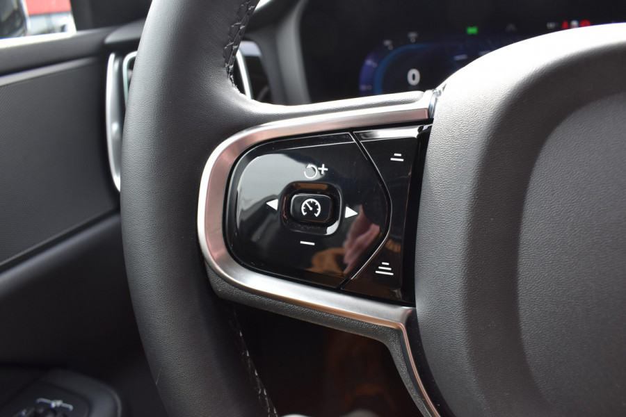 Volvo V60 B4 211PK Automaat Plus Dark | Trekhaak | ACC | Leder | Stoelverwarming | 360 Camera | 18"LMV