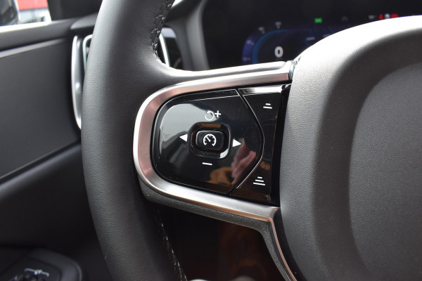 Volvo V60 B4 211PK Automaat Plus Dark | Trekhaak | ACC | Leder | Stoelverwarming | 360 Camera | 18"LMV