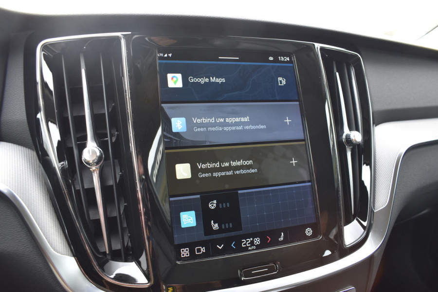 Volvo V60 B4 211PK Automaat Plus Dark | Trekhaak | ACC | Leder | Stoelverwarming | 360 Camera | 18"LMV