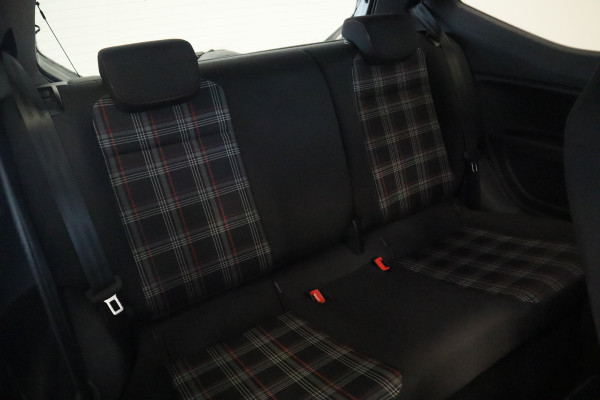 Volkswagen up! 1.0 TSI GTI Dealer onderhouden