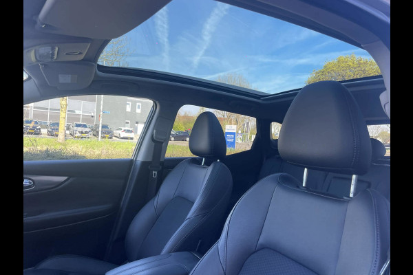 Nissan QASHQAI 1.2 Tekna + / panoramadak / stoelverwarming / Bose