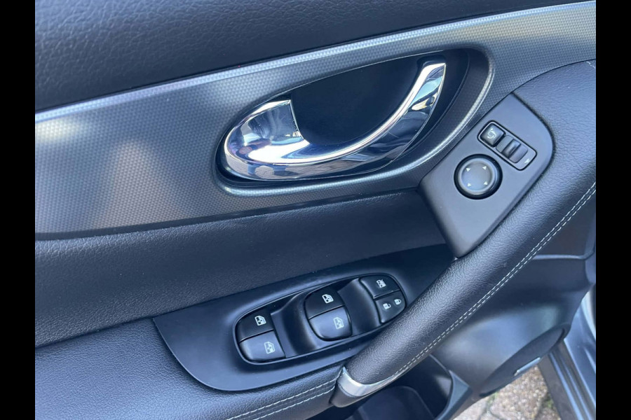 Nissan QASHQAI 1.2 Tekna + / panoramadak / stoelverwarming / Bose