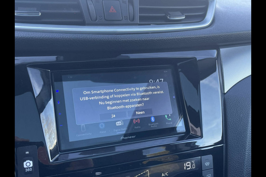 Nissan QASHQAI 1.2 Tekna + / panoramadak / stoelverwarming / Bose