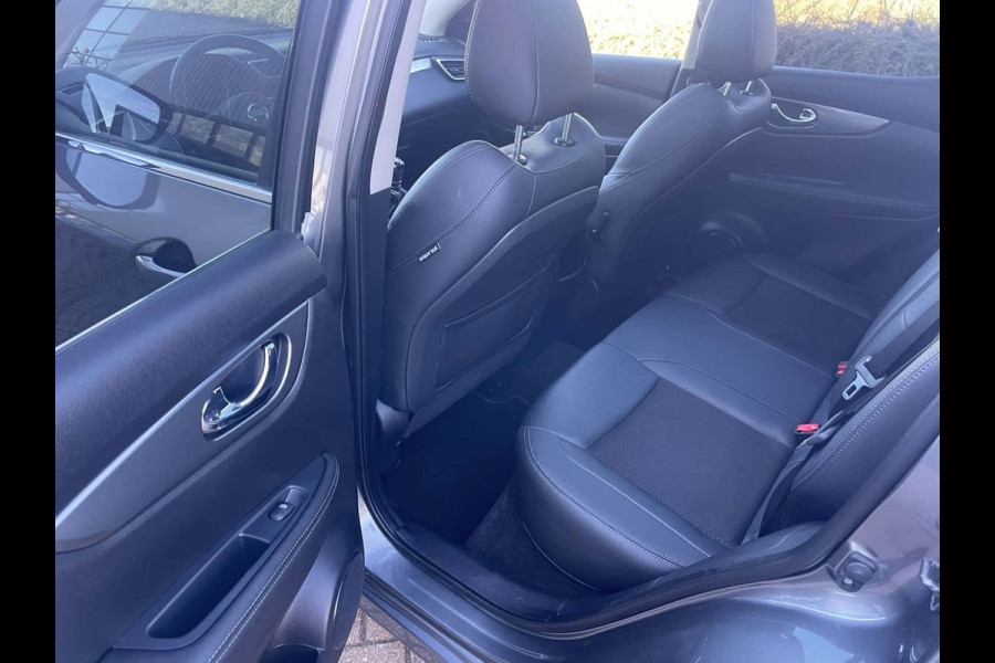 Nissan QASHQAI 1.2 Tekna + / panoramadak / stoelverwarming / Bose
