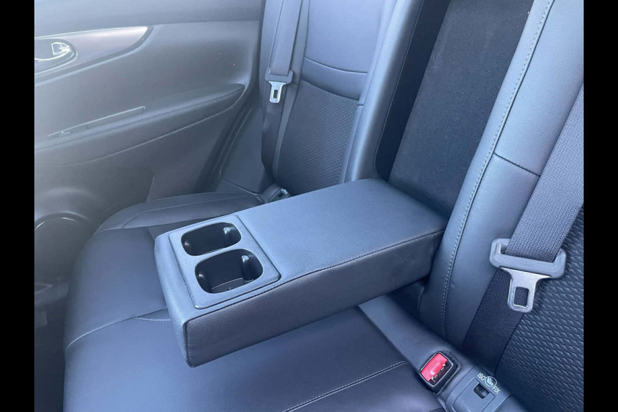 Nissan QASHQAI 1.2 Tekna + / panoramadak / stoelverwarming / Bose