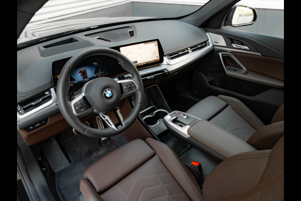 BMW X1 sDrive18i M-Sport Pro - Full-Option - ACC - Trekhaak - Memory