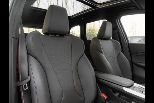 BMW X1 sDrive18i M-Sport Pro - Full-Option - ACC - Trekhaak - Memory