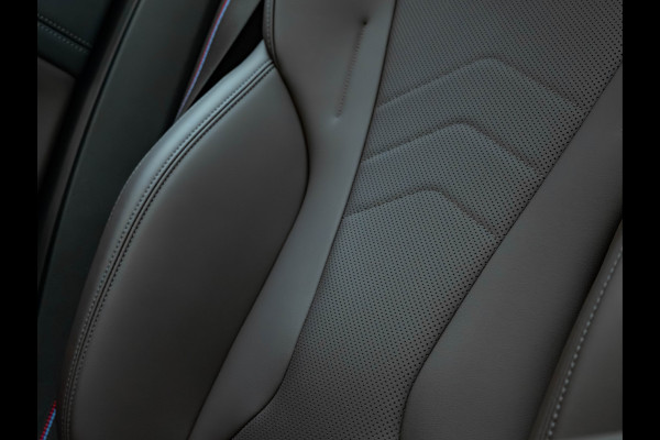 BMW X1 sDrive18i M-Sport Pro - Full-Option - ACC - Trekhaak - Memory