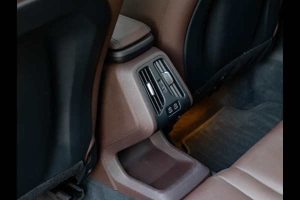 BMW X1 sDrive18i M-Sport Pro - Full-Option - ACC - Trekhaak - Memory