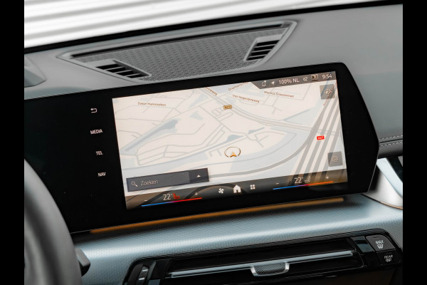 BMW X1 sDrive18i M-Sport Pro - Full-Option - ACC - Trekhaak - Memory