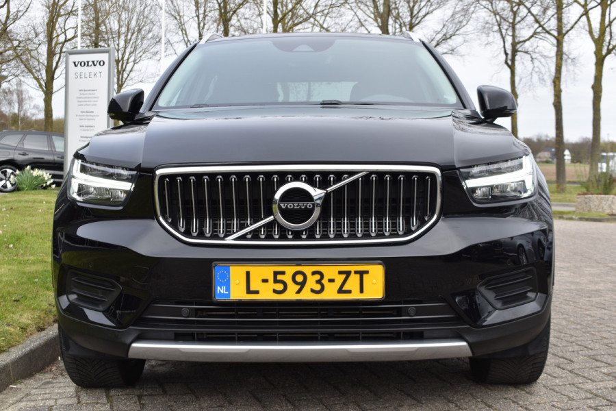 Volvo XC40 T4 211PK Recharge Inscription | ACC | Trekhaak | Leder | Camera | Stoelverwarming | 19"LMV
