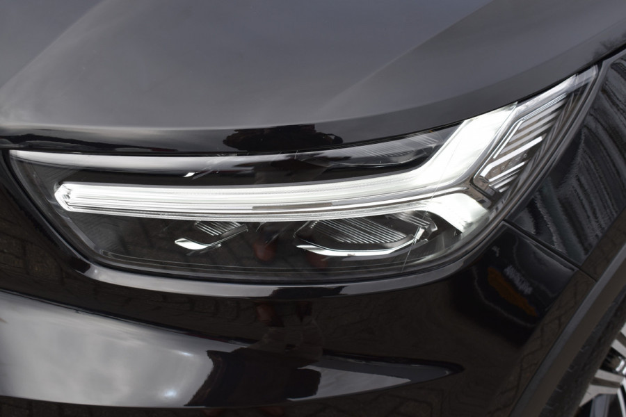 Volvo XC40 T4 211PK Recharge Inscription | ACC | Trekhaak | Leder | Camera | Stoelverwarming | 19"LMV