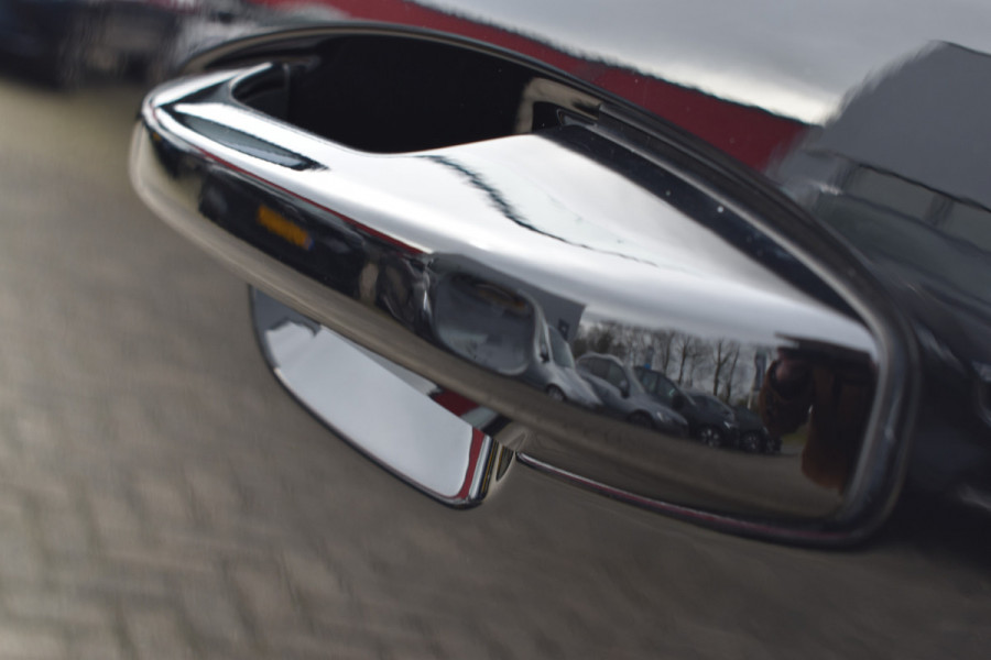 Volvo XC40 T4 211PK Recharge Inscription | ACC | Trekhaak | Leder | Camera | Stoelverwarming | 19"LMV