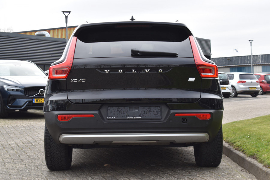 Volvo XC40 T4 211PK Recharge Inscription | ACC | Trekhaak | Leder | Camera | Stoelverwarming | 19"LMV