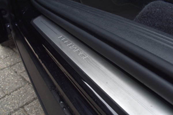 Volvo XC40 T4 211PK Recharge Inscription | ACC | Trekhaak | Leder | Camera | Stoelverwarming | 19"LMV