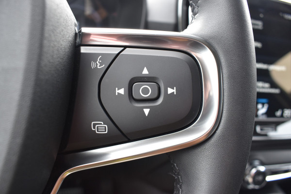 Volvo XC40 T4 211PK Recharge Inscription | ACC | Trekhaak | Leder | Camera | Stoelverwarming | 19"LMV