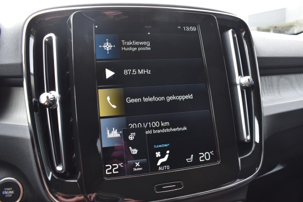 Volvo XC40 T4 211PK Recharge Inscription | ACC | Trekhaak | Leder | Camera | Stoelverwarming | 19"LMV