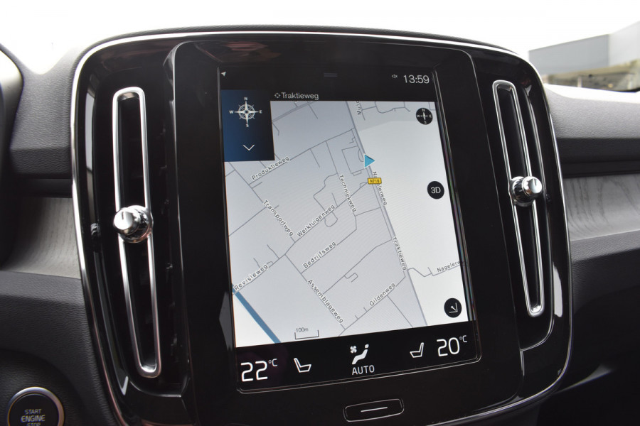 Volvo XC40 T4 211PK Recharge Inscription | ACC | Trekhaak | Leder | Camera | Stoelverwarming | 19"LMV