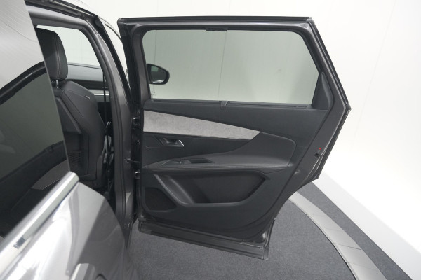 Peugeot 5008 PureTech 130 EAT8 GT | Camera | Dodehoekdetectie | Apdaptieve Cruise Control | Apple Carplay