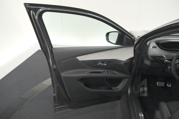 Peugeot 5008 PureTech 130 EAT8 GT | Camera | Dodehoekdetectie | Apdaptieve Cruise Control | Apple Carplay
