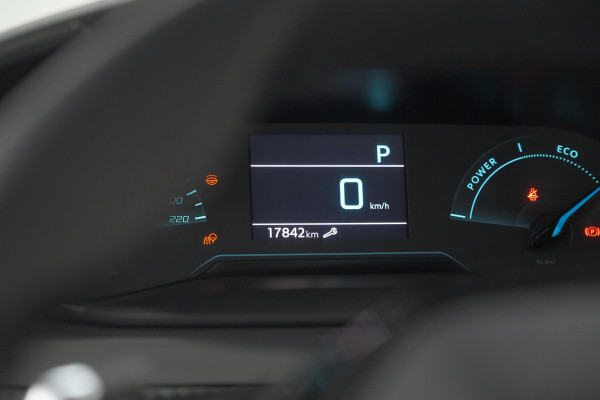 Peugeot 2008 1.2 Hybrid 136 Style | Apple Carplay | Parkeersensoren | Climate Control