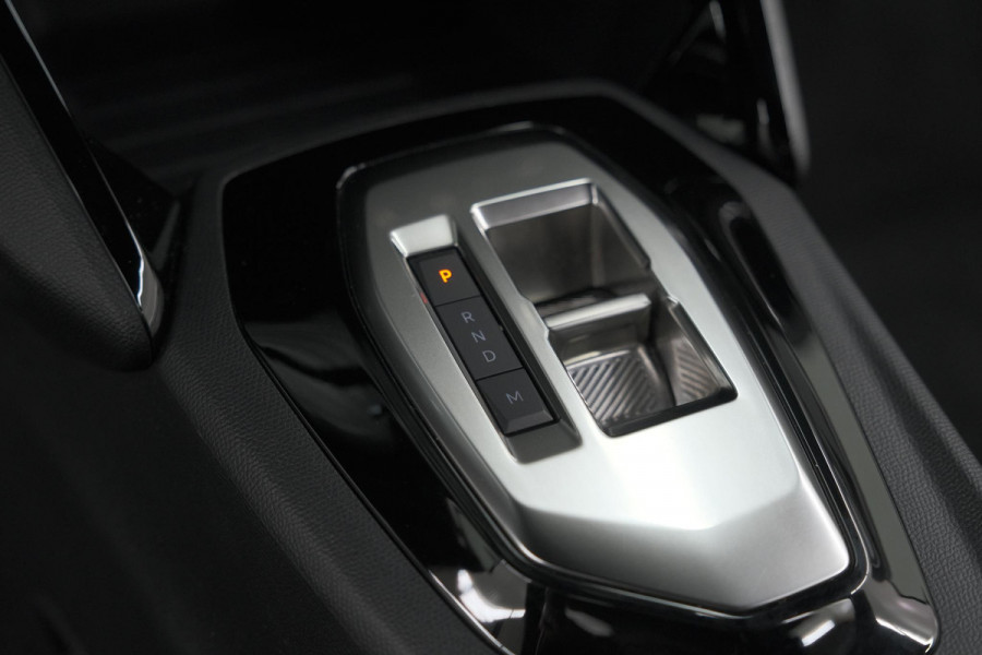 Peugeot 2008 1.2 Hybrid 136 Style | Apple Carplay | Parkeersensoren | Climate Control