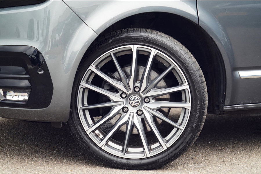 Volkswagen Transporter Multivan 2.0 TDI L1H1 Highline / 7 Pers. / LED / Trekhaak / Camera / Navi / Leder