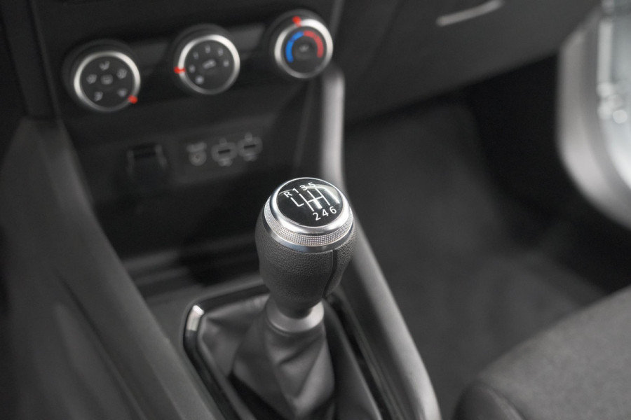 Renault Clio TCe 90 Equilibre | Parkeersensoren | Apple Carplay | Cruise Control | Airco