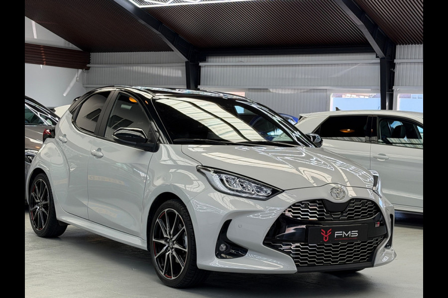 Toyota Yaris 1.5 Hybrid 130 GR SPORT HuD CarPlay Camera