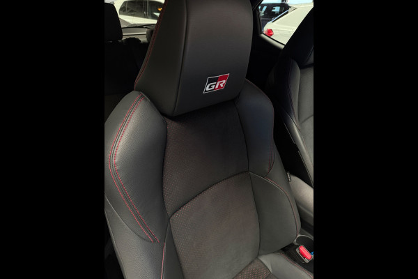 Toyota Yaris 1.5 Hybrid 130 GR SPORT HuD CarPlay Camera