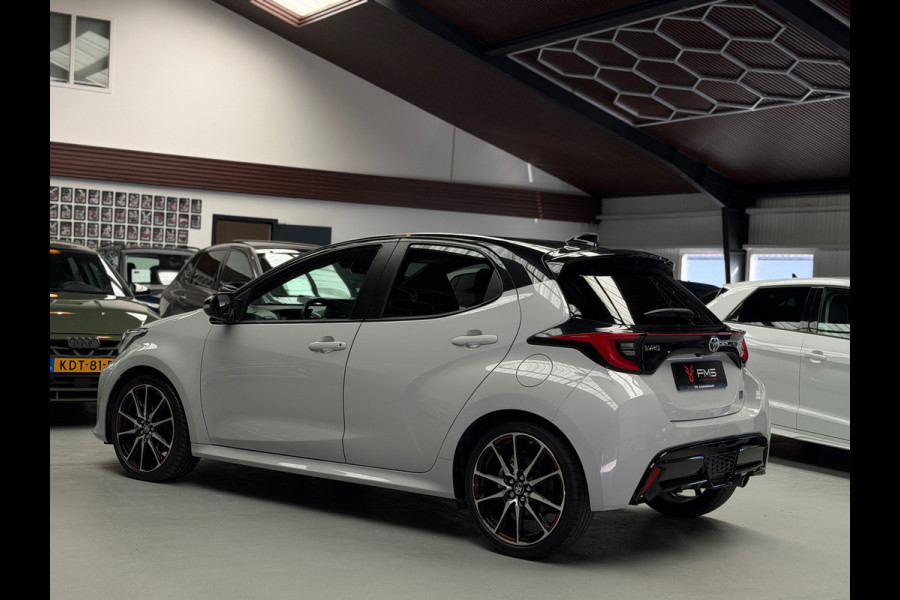 Toyota Yaris 1.5 Hybrid 130 GR SPORT HuD CarPlay Camera