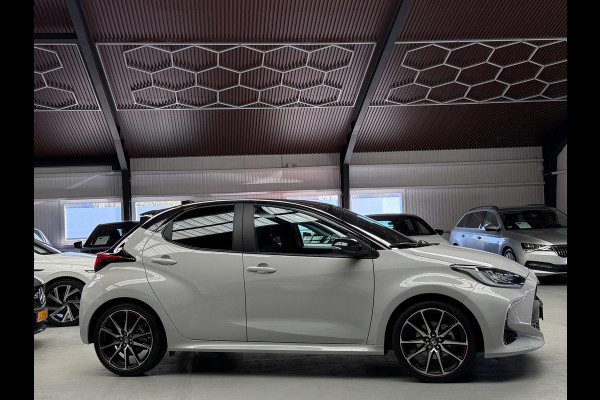 Toyota Yaris 1.5 Hybrid 130 GR SPORT HuD CarPlay Camera