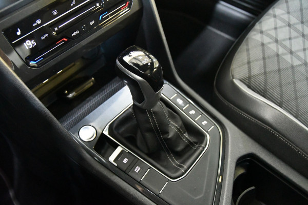 Volkswagen Tiguan 1.5 TSI R-Line*Full-option*Pano*Cam*Keyless*Elk-trekhaak