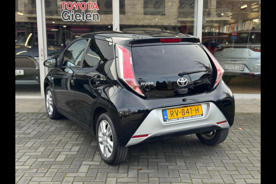 Toyota Aygo 1.0 VVT-i X-Joy | Eerste eigenaar, Lichtmetalen velgen, Climate control, Privacy glass, Nieuw geleverd & onderhouden
