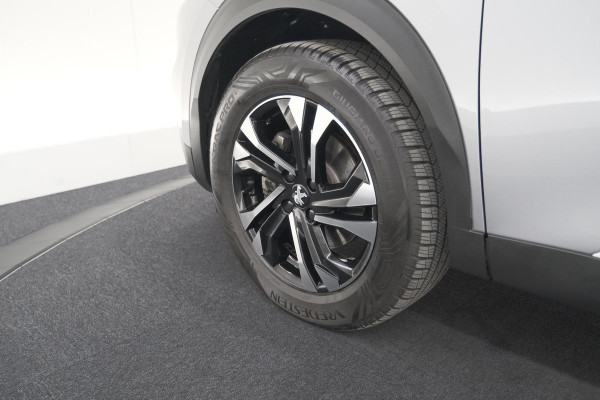 Peugeot e-2008 EV Allure 50 kWh | SOH=96.7 % | 3 Fase Laadfunctie | Camera | Navigatie | Parkeersensoren | Apple Carplay