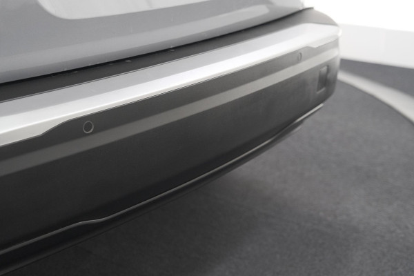 Peugeot e-2008 EV Allure 50 kWh | SOH=96.7 % | 3 Fase Laadfunctie | Camera | Navigatie | Parkeersensoren | Apple Carplay