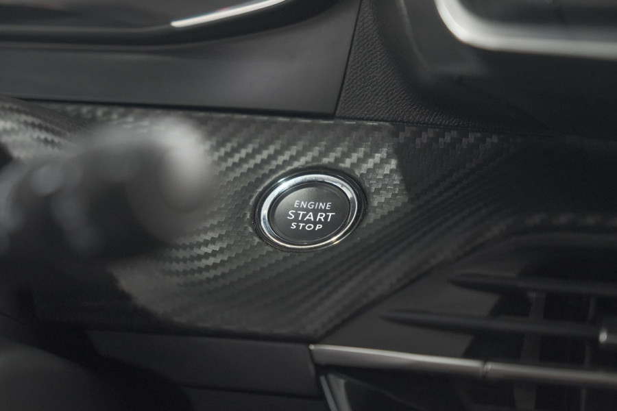 Peugeot e-2008 EV Allure 50 kWh | SOH=96.7 % | 3 Fase Laadfunctie | Camera | Navigatie | Parkeersensoren | Apple Carplay