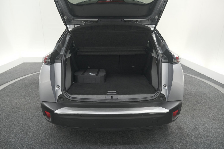 Peugeot e-2008 EV Allure 50 kWh | SOH=96.7 % | 3 Fase Laadfunctie | Camera | Navigatie | Parkeersensoren | Apple Carplay