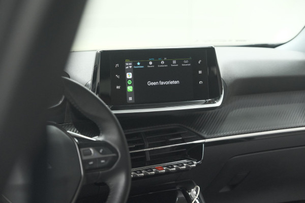 Peugeot e-2008 EV Allure 50 kWh | SOH=96.7 % | 3 Fase Laadfunctie | Camera | Navigatie | Parkeersensoren | Apple Carplay
