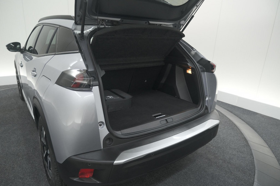 Peugeot e-2008 EV Allure 50 kWh | SOH=96.7 % | 3 Fase Laadfunctie | Camera | Navigatie | Parkeersensoren | Apple Carplay