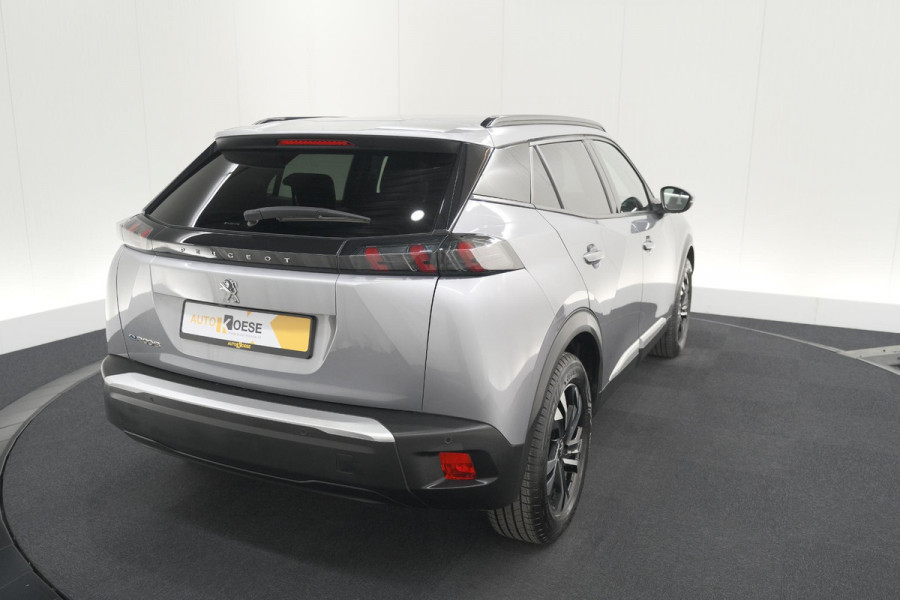 Peugeot e-2008 EV Allure 50 kWh | SOH=96.7 % | 3 Fase Laadfunctie | Camera | Navigatie | Parkeersensoren | Apple Carplay
