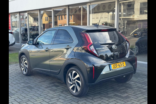 Toyota Aygo X 1.0 VVT-i S-CVT Pulse Automaat | December 2024, Stoelverwarming, Bi-Tone, Airco, Privacy Glass, Lichtmetalen velgen, Apple CarPl
