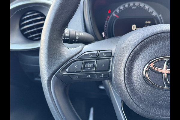 Toyota Aygo X 1.0 VVT-i S-CVT Pulse Automaat | December 2024, Stoelverwarming, Bi-Tone, Airco, Privacy Glass, Lichtmetalen velgen, Apple CarPl