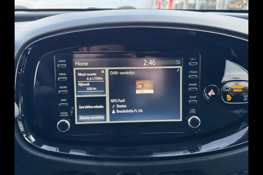 Toyota Aygo X 1.0 VVT-i S-CVT Pulse Automaat | December 2024, Stoelverwarming, Bi-Tone, Airco, Privacy Glass, Lichtmetalen velgen, Apple CarPl
