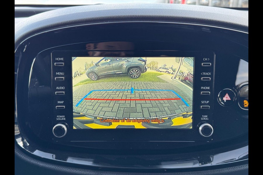 Toyota Aygo X 1.0 VVT-i S-CVT Pulse Automaat | December 2024, Stoelverwarming, Bi-Tone, Airco, Privacy Glass, Lichtmetalen velgen, Apple CarPl
