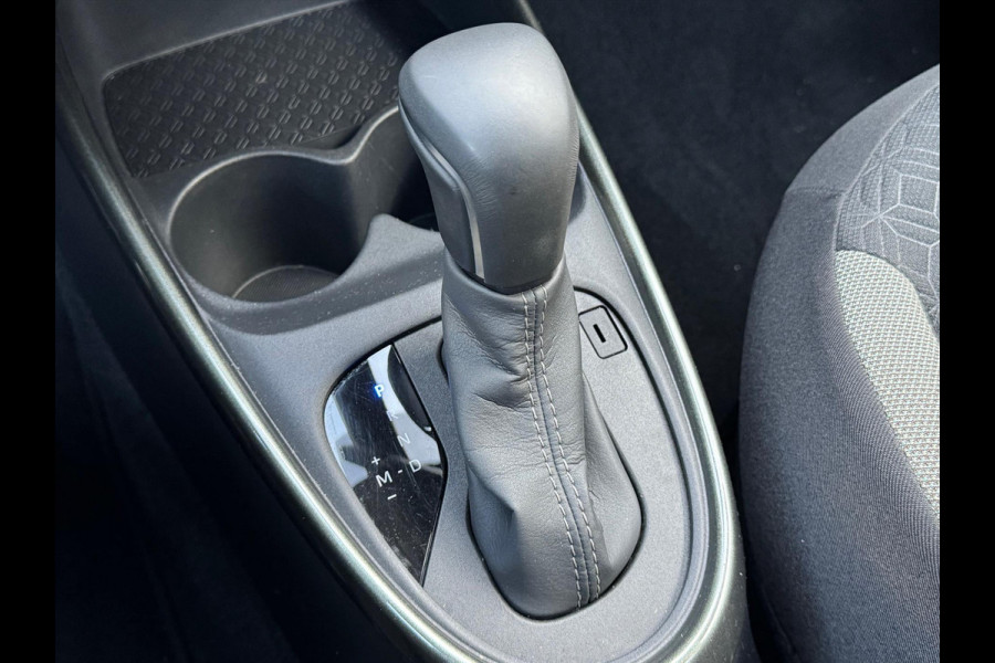 Toyota Aygo X 1.0 VVT-i S-CVT Pulse Automaat | December 2024, Stoelverwarming, Bi-Tone, Airco, Privacy Glass, Lichtmetalen velgen, Apple CarPl