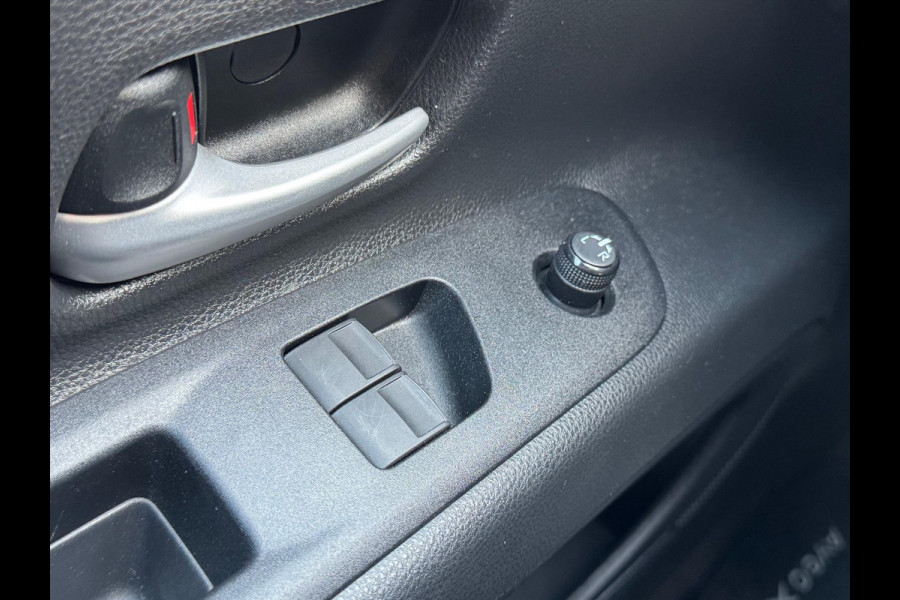 Toyota Aygo X 1.0 VVT-i S-CVT Pulse Automaat | December 2024, Stoelverwarming, Bi-Tone, Airco, Privacy Glass, Lichtmetalen velgen, Apple CarPl