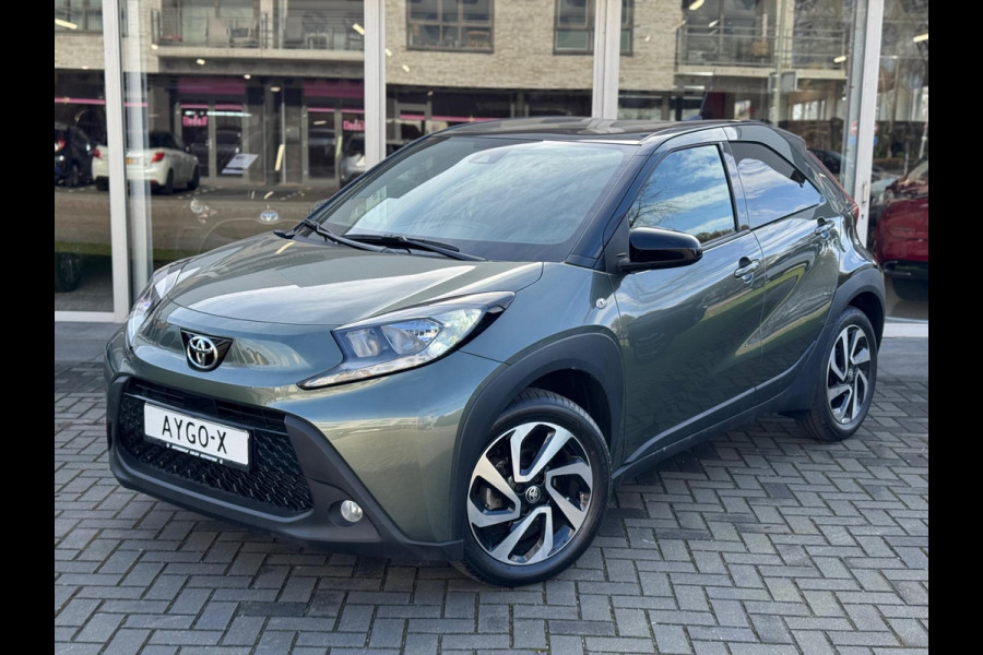 Toyota Aygo X 1.0 VVT-i S-CVT Pulse Automaat | December 2024, Stoelverwarming, Bi-Tone, Airco, Privacy Glass, Lichtmetalen velgen, Apple CarPl