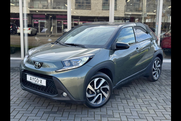 Toyota Aygo X 1.0 VVT-i S-CVT Pulse Automaat | December 2024, Stoelverwarming, Bi-Tone, Airco, Privacy Glass, Lichtmetalen velgen, Apple CarPl